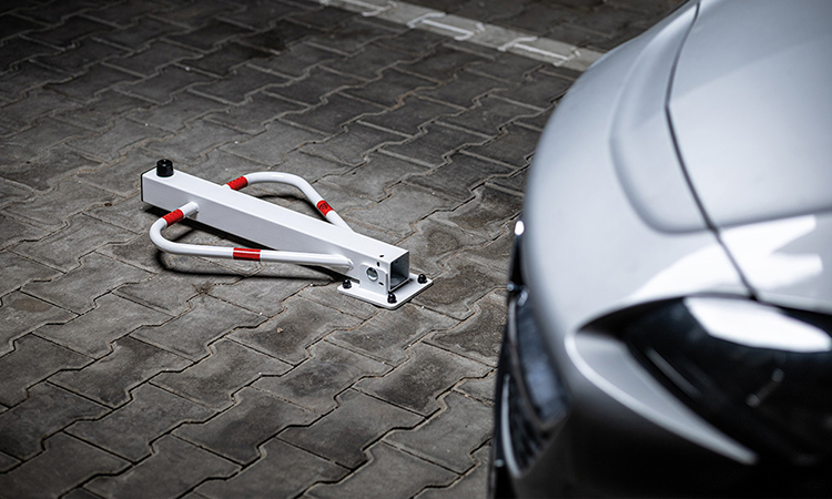 złożona blokada parkingowa  złożona blokada parkingowa