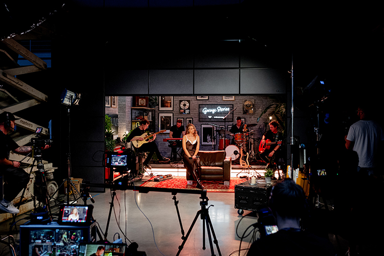WIŚNIOWSKI zaprasza do „Garage Stories”