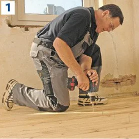 Jak należy przygotować stare, drewniane podłogi z desek, aby uzyskać równe podłoże, gotowe do przyklejania