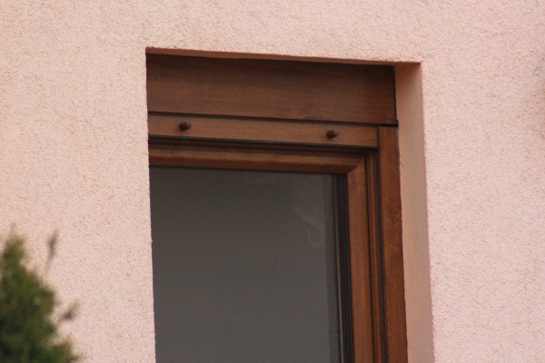 Roleta nakładana na okno - montaż zintegrowany z montażem okna