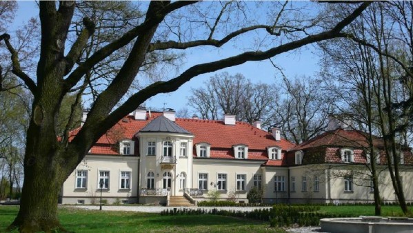 Pałac w Zdunowie Fot. Emmerson