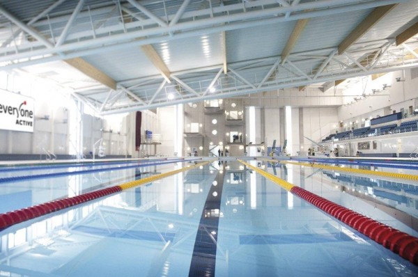 Centrum pływackie Plymouth Life Centre - produkty MAPEI wykorzystano do montażu okładzin ceramicznych.