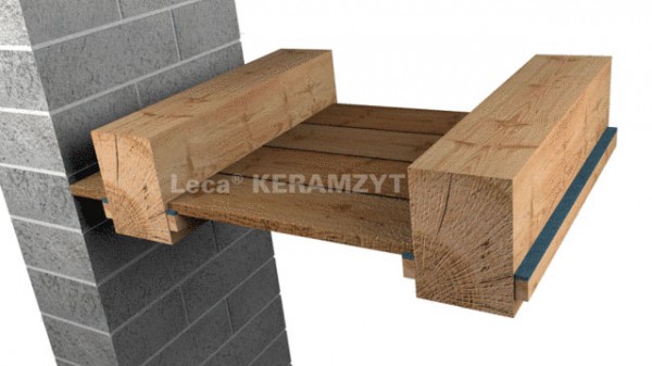1. Usuwamy warstwy stropu drewnianego aż do odsłonięcia belek konstrukcyjnych i desek ślepego pułapu, Fot. Leca Polska