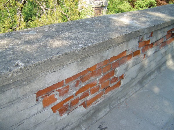Metody osuszania i izolacji murów obiektów zabytkowych