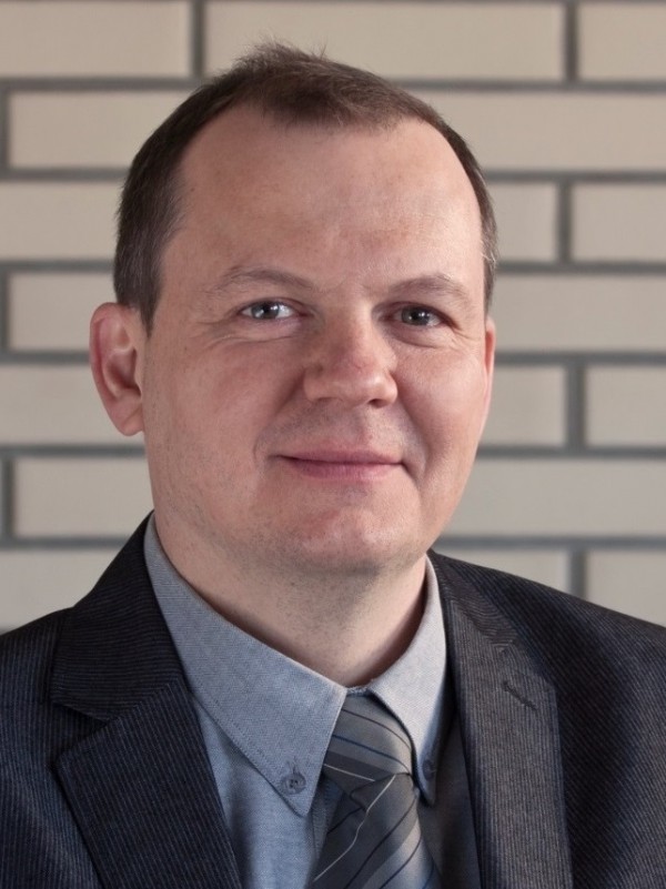 Roman Tereszczak, kierownik regionu, ekspert firmy Röben, Fot. Yasna