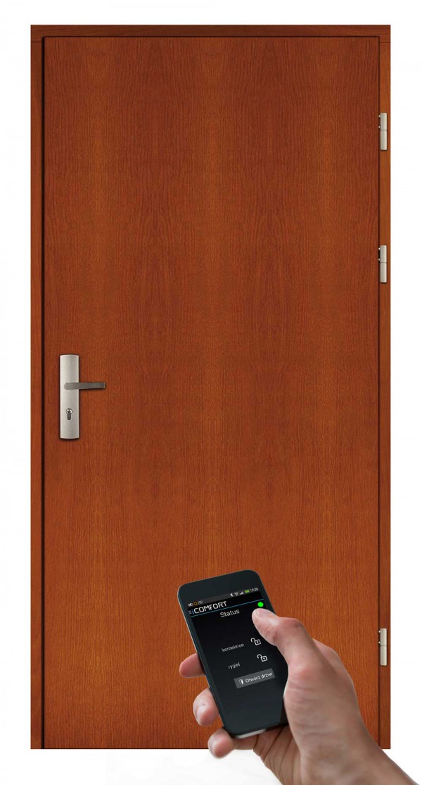  Nowe rozwiązanie firmy CAL pozwala zarządzać drzwiami do domu za pomocą aplikacji na smartfonie, Fot. CAL