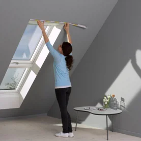 Jak dopasować moskitierę do okna na poddaszu?