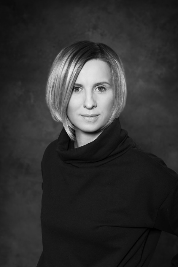 Anna Janik-Cieśla, projektantka TU_Kolektyw, autorka kolekcji Macchia. Fot. Tubądzin