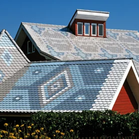 Dach jak obraz z dachówek… dzięki karpiówkom KLASSIK marki CREATON