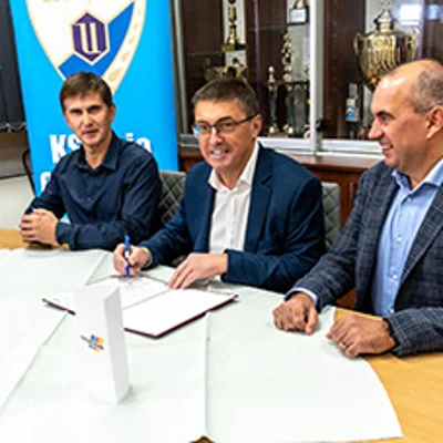 Producent styropianu i Unia Oświęcim ramię w ramię. Odkryj, co stoi za tą niecodzienną współpracą
