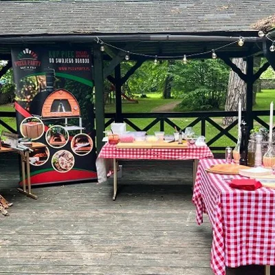 Pizza z pieca opalanego drewnem – gwóźdź eventu z klimatem