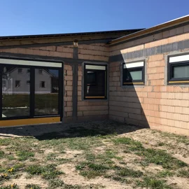 Jak dobrać odpowiednią podwalinę pod drzwi tarasowe typu HST lub PSK?