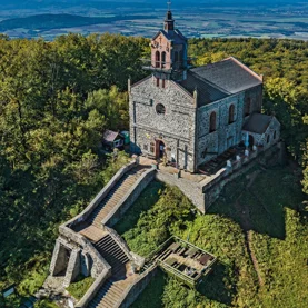 Ślęża, opowieść zaklęta w świetle i kamieniu