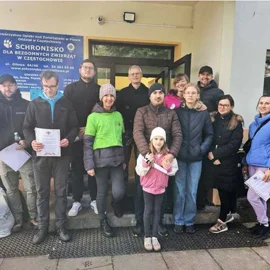 Wolontariusze Cemex ruszyli wesprzeć schronisko