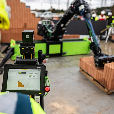 Nowa era ergonomii na budowie. W Polsce powstaje pierwszy budynek murowany przez robota