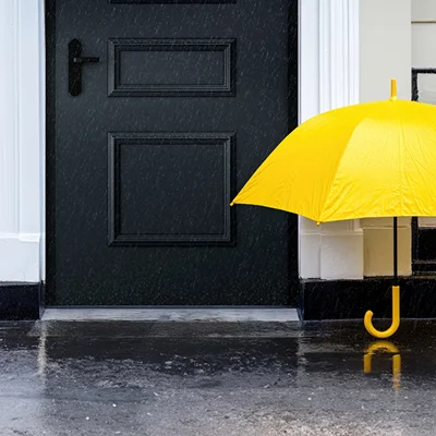 Drzwi wejściowe bez zadaszenia - swoboda projektowania bez kompromisów