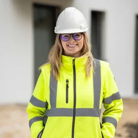 Jak zarabiają kobiety w branży budowlanej? - raport zarobków Polskiej Izby Inżynierów Budownictwa 