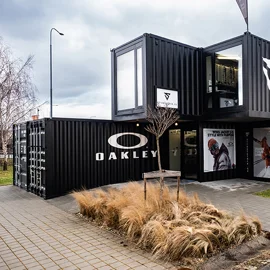 Wyjątkowy showroom Streetstore w Ołomuńcu wykorzystuje różnorodne rozwiązania Tremco CPG