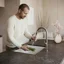 Subtelny design, codzienna wygoda: nowa bateria kuchenna LIQUID od FERRO