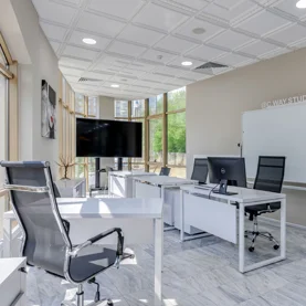 Smart office a koszty najmu. Jak technologia obniża wydatki najemcy?