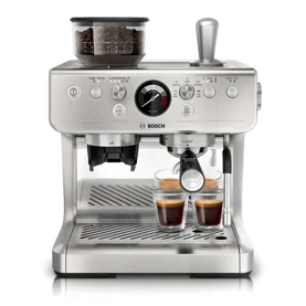 Bosch wchodzi na rynek ekspresów kolbowych. HomeCafé Serie 4 dla wymagających miłośników kawy